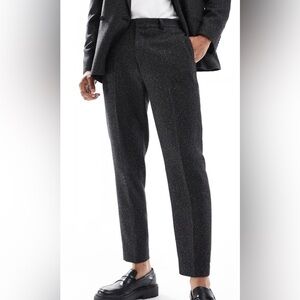 New ASOS DESIGN tapered herringbone suit pants in black Men’s Size: 34/32